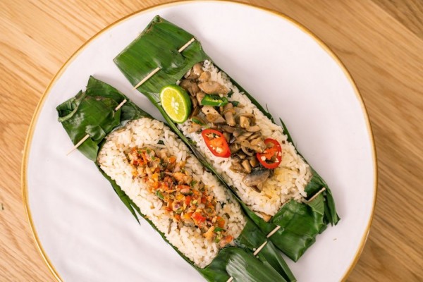 Nasi Kotak Ayam Panggang Urap-urap (5 Menu Nasi Bakar Box Murah Tapi Lezat)